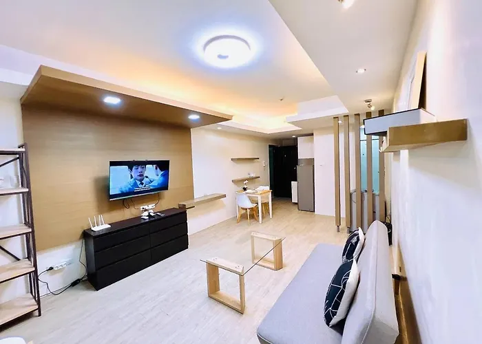Sky N Sea Staycation Malate Bayview Mansion Aparthotel