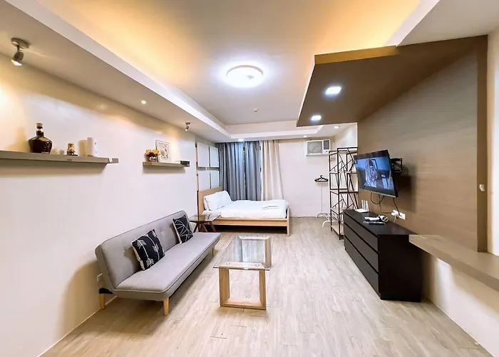 Aparthotel Sky N Sea Staycation Malate Bayview Mansion 4*