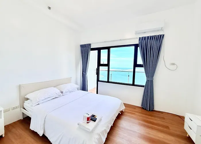 Sky N Sea Staycation Malate Bayview Mansion