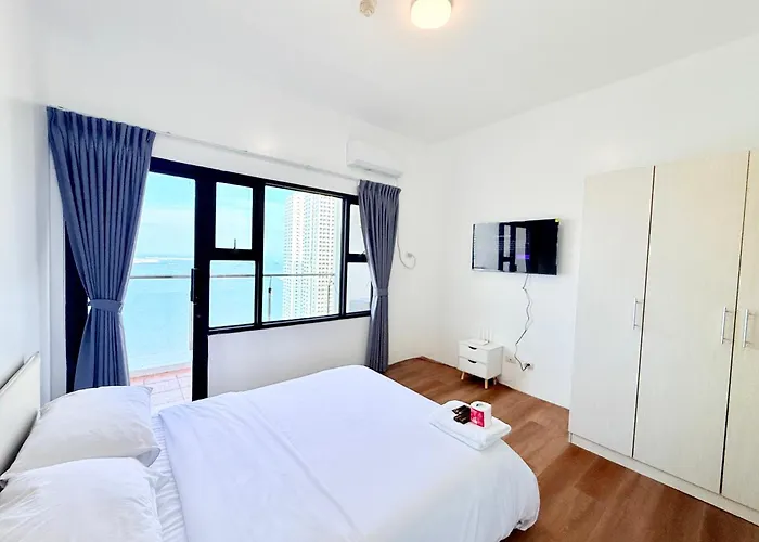 Sky N Sea Staycation Malate Bayview Mansion Aparthotel 4*