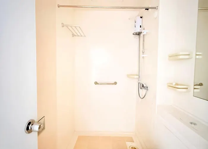 Sky N Sea Staycation Malate Bayview Mansion Aparthotel
